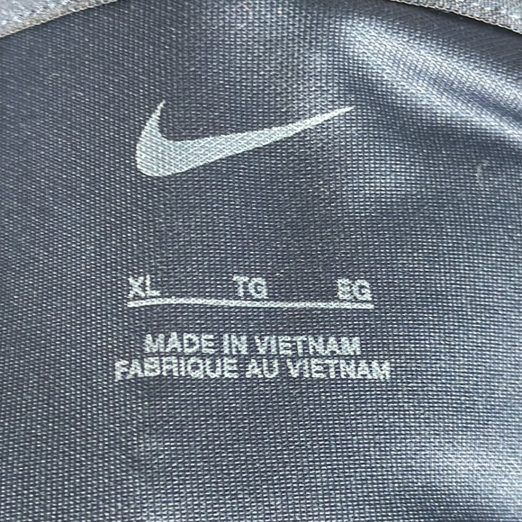 NWT Nike Men’s Golf Polo with Delola on Left Chest - Picture 10 of 12